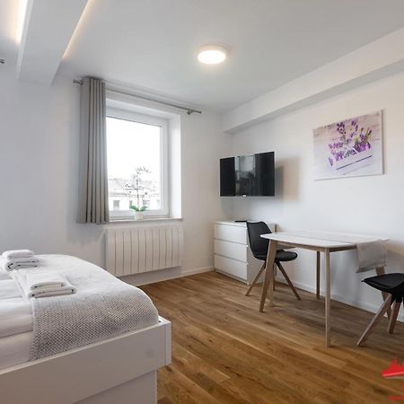 Apartment Nearto Old Town Sebastiana Street Krasków Exterior foto